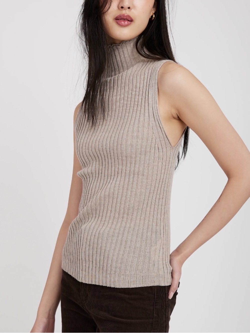 Dana Buchman Neutral Ribbed Mock Neck Sweater Top. Office Outfit